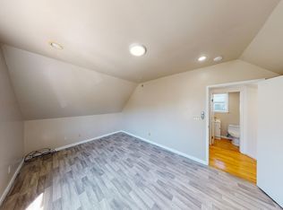 1742 10th St #1, Oakland, CA 94607