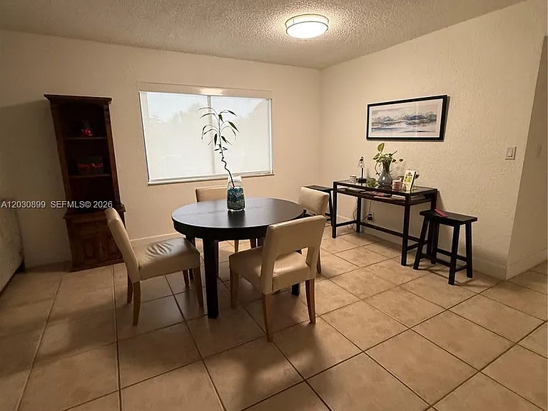 16184 Laurel Dr #204 — Photo 19