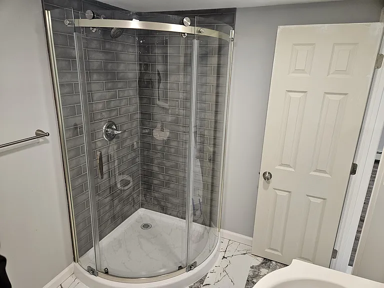 16 Corlett Pl #BASEMENT — Photo 5