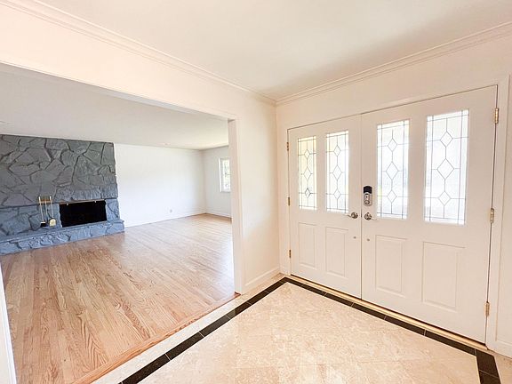 3rd image of 3080 Arguello Dr
