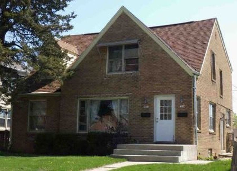 1st image of 3246-3248 N 81st St