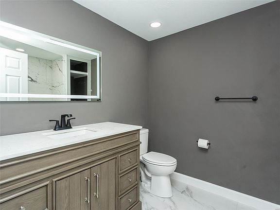 5th image of 4631 Skyview Dr