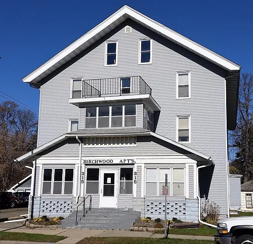 315 6th Ave E Photo 1