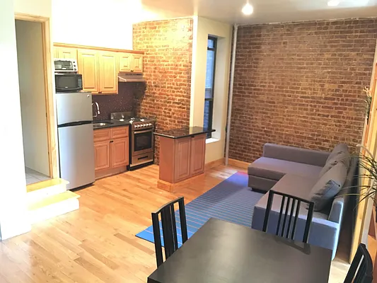 Rented by Manhattan Apartment Organization | media 8