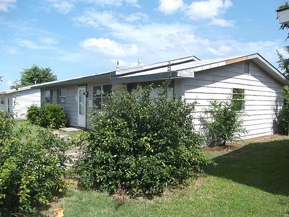 3rd image of 4616 SW G Ave