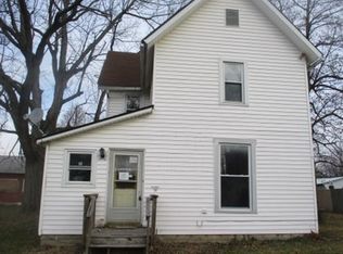 102 E Walnut St, Gaston, IN 47342