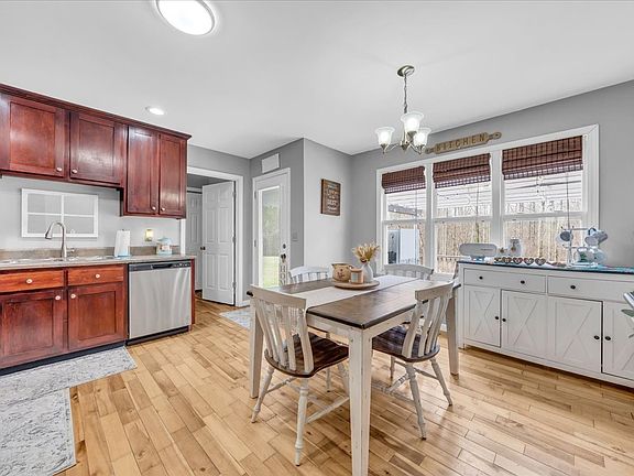 5th image of 491 Hobbs Rd