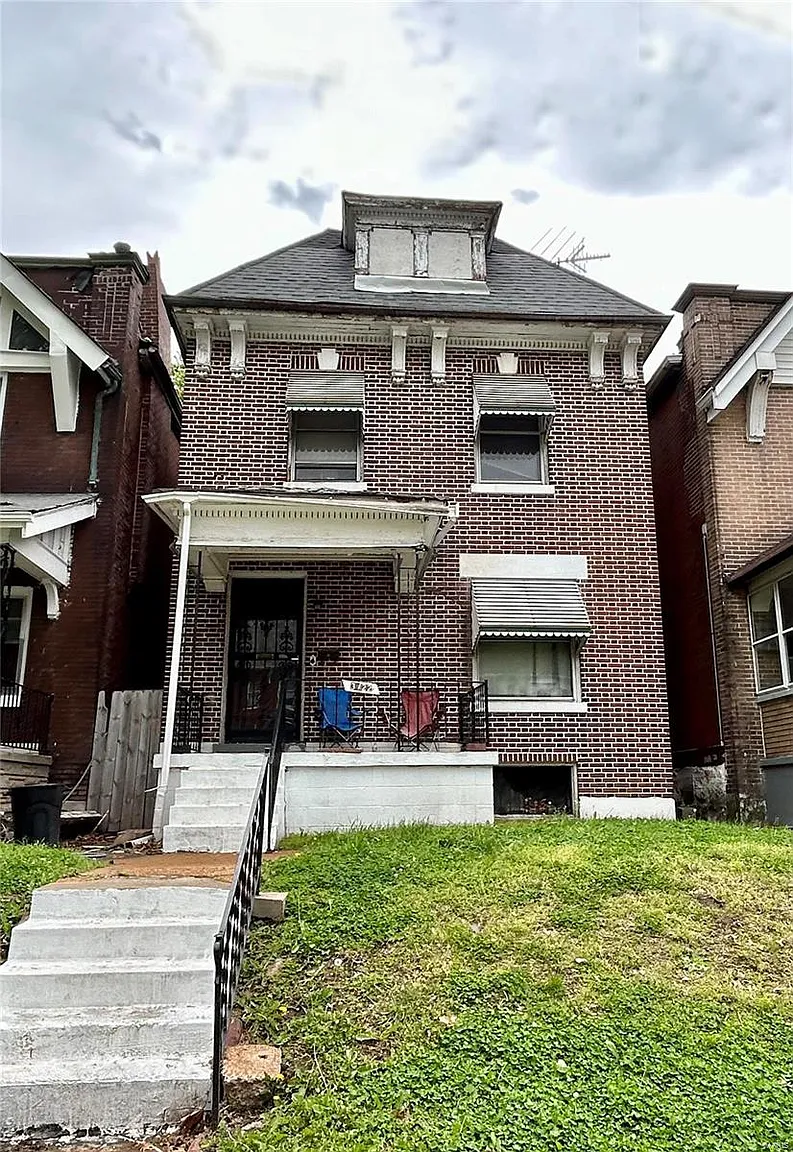 3122 N Taylor Ave photo 1