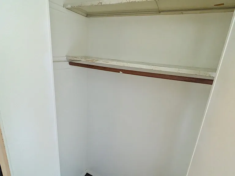 321 Hoffman Ct #12B — Photo 9
