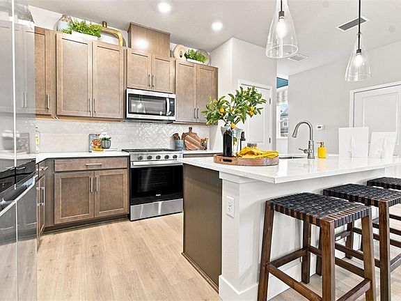 3rd image of 2807 CRIMSON CAP STREET