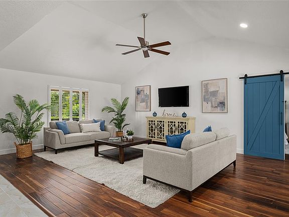 3rd image of 812 WOODSIDE ROAD