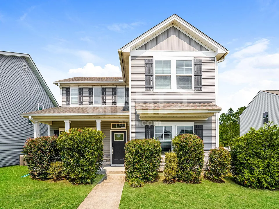 202 Dogwood Cir