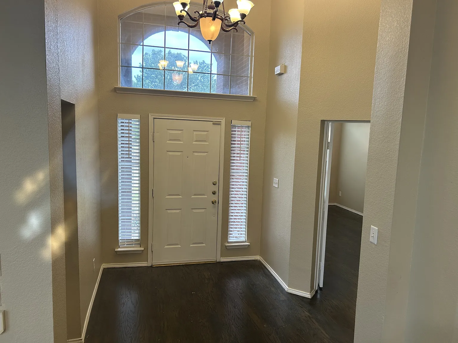 Tabor Dr 6720 - 1 — Photo 3