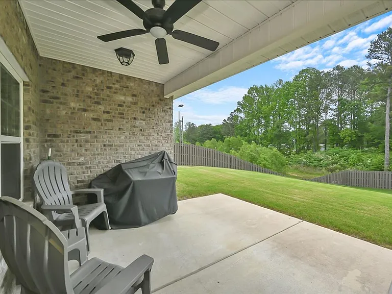 2058 Austin Dr N #E — Photo 21