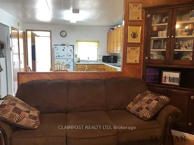 76 Croatia Ave — Photo 7