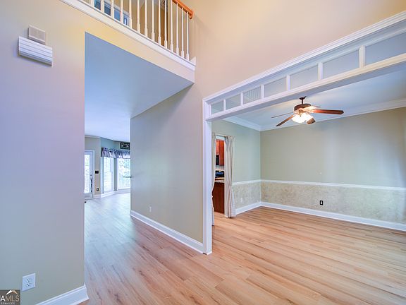 5th image of 523 Holland Rd