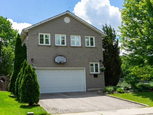 145 Old Surrey Ln, Richmond Hill, ON L4C 6R9