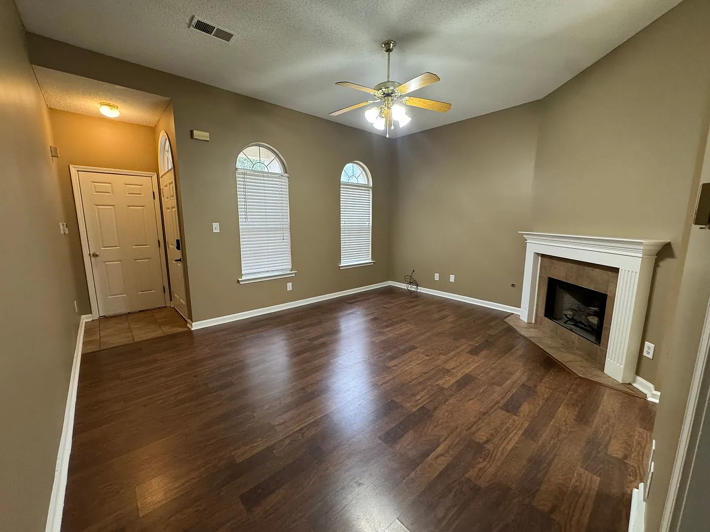 1411 Charles Bryan — Photo 3