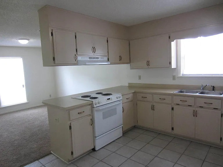 3237 Wingfield Way — Photo 3