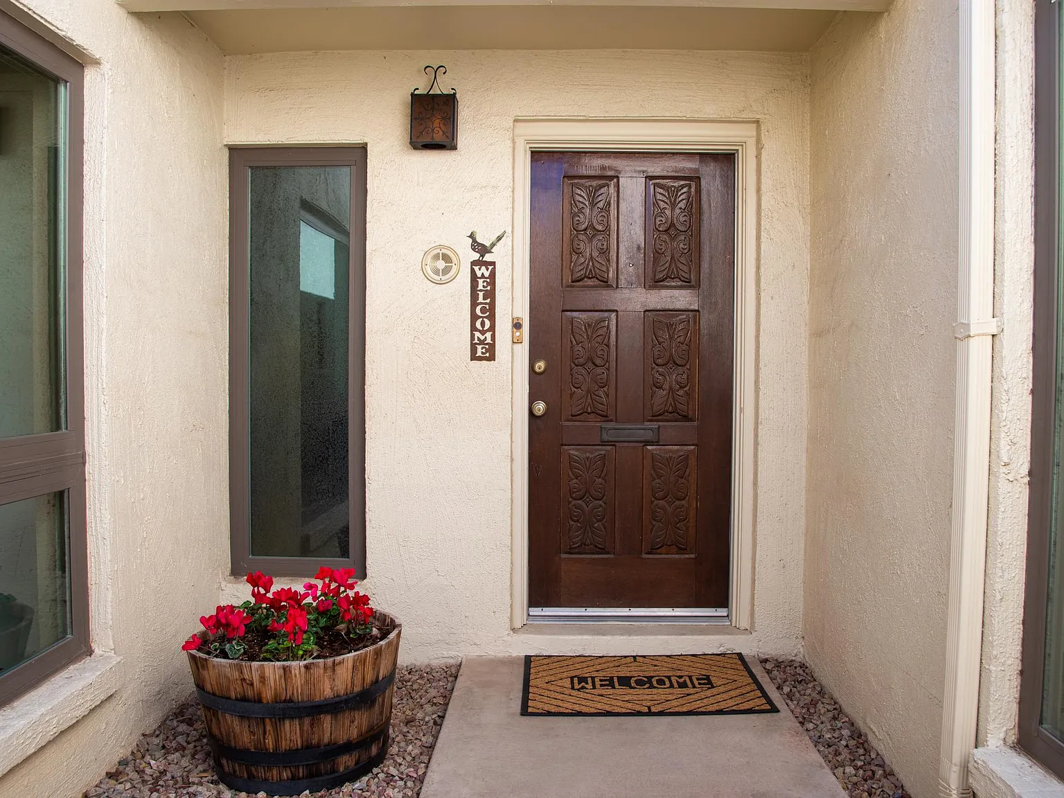 1007 E Laguna Dr — Photo 4