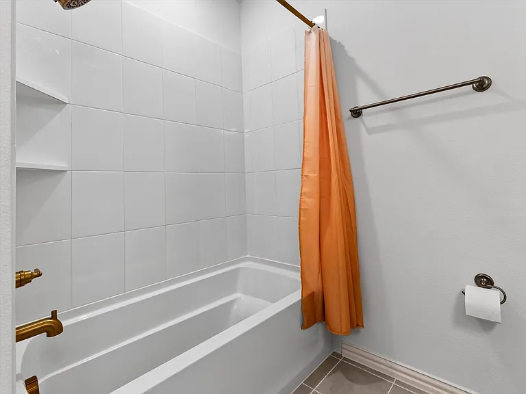 8900 Magnet Dr — Photo 24