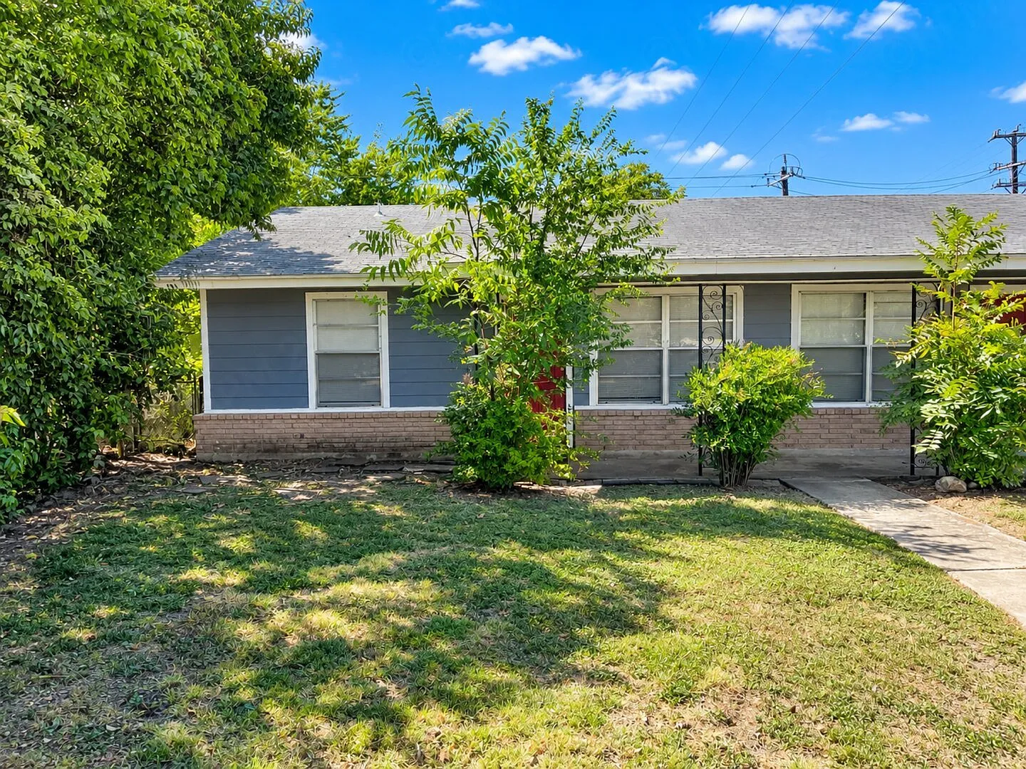 766 Edgebrook, San Antonio, TX 78213 | 2 Bedroom Duplex for Rent — Photo 3