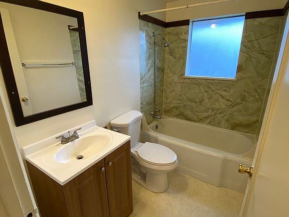 5th image of 524 NW Kings Blvd #8109565