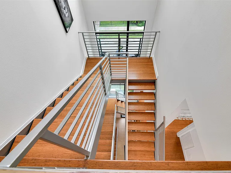 1411 Hickory St — Photo 19