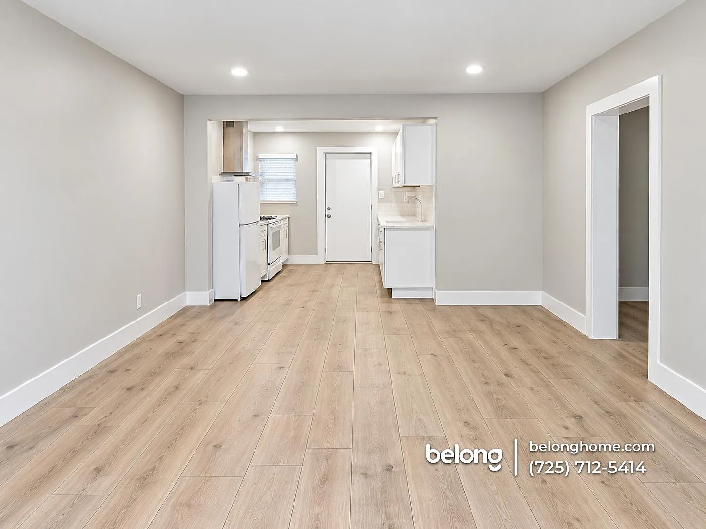 1000 Lewis Ave — Photo 1