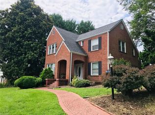 611 9th St, North Wilkesboro, NC 28659