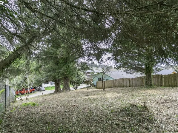 NE 35th St, Lincoln City, OR 97367