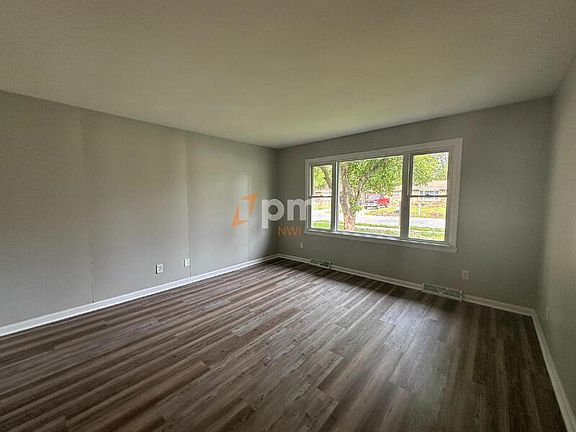 4th image of 3308-3310 Brown St