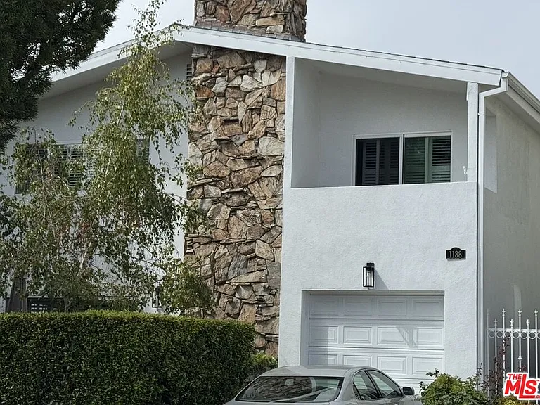 1138 23rd St — Photo 1