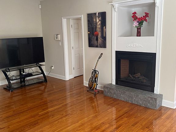 3rd image of 206 Kinkade Dr