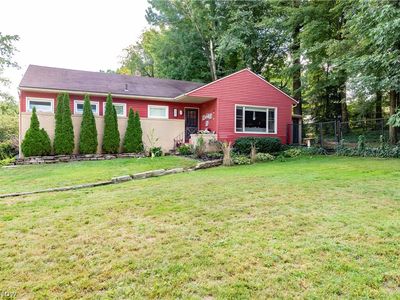 2241 Highpoint Rd, Cuyahoga Falls, OH, 44223