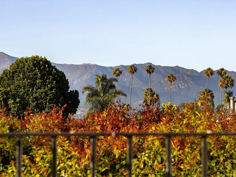 427 W Montecito St — Photo 29