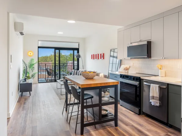 873 Communipaw Avenue image 41 of 90