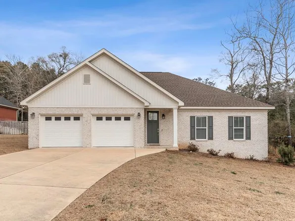 210 Kilkenny Dr, Dothan, AL 36303