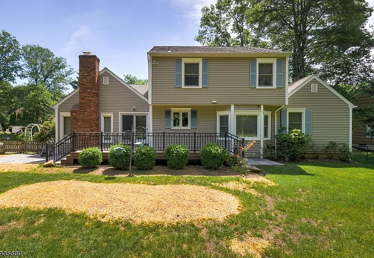 18 Strawberry Ln — Photo 22