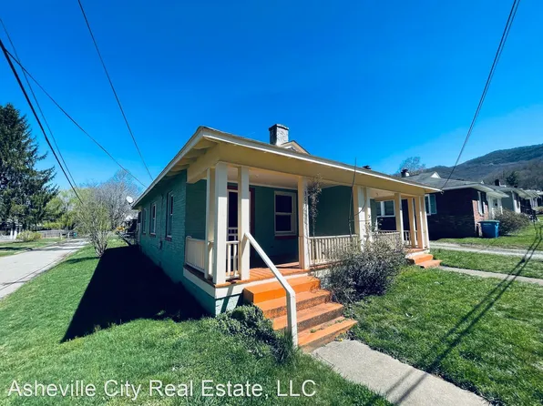 301 Dennis St, Swannanoa, NC 28778