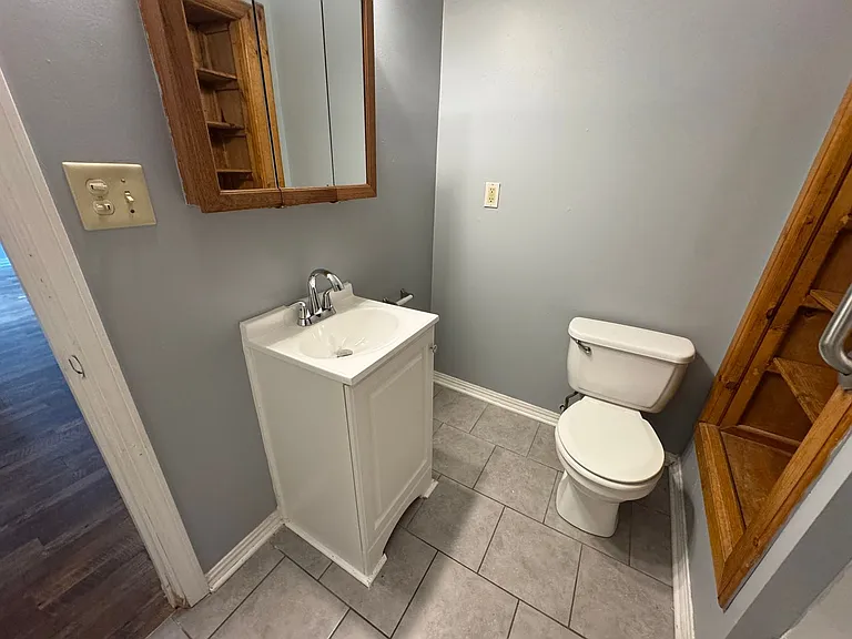 802 Iowa St — Photo 16