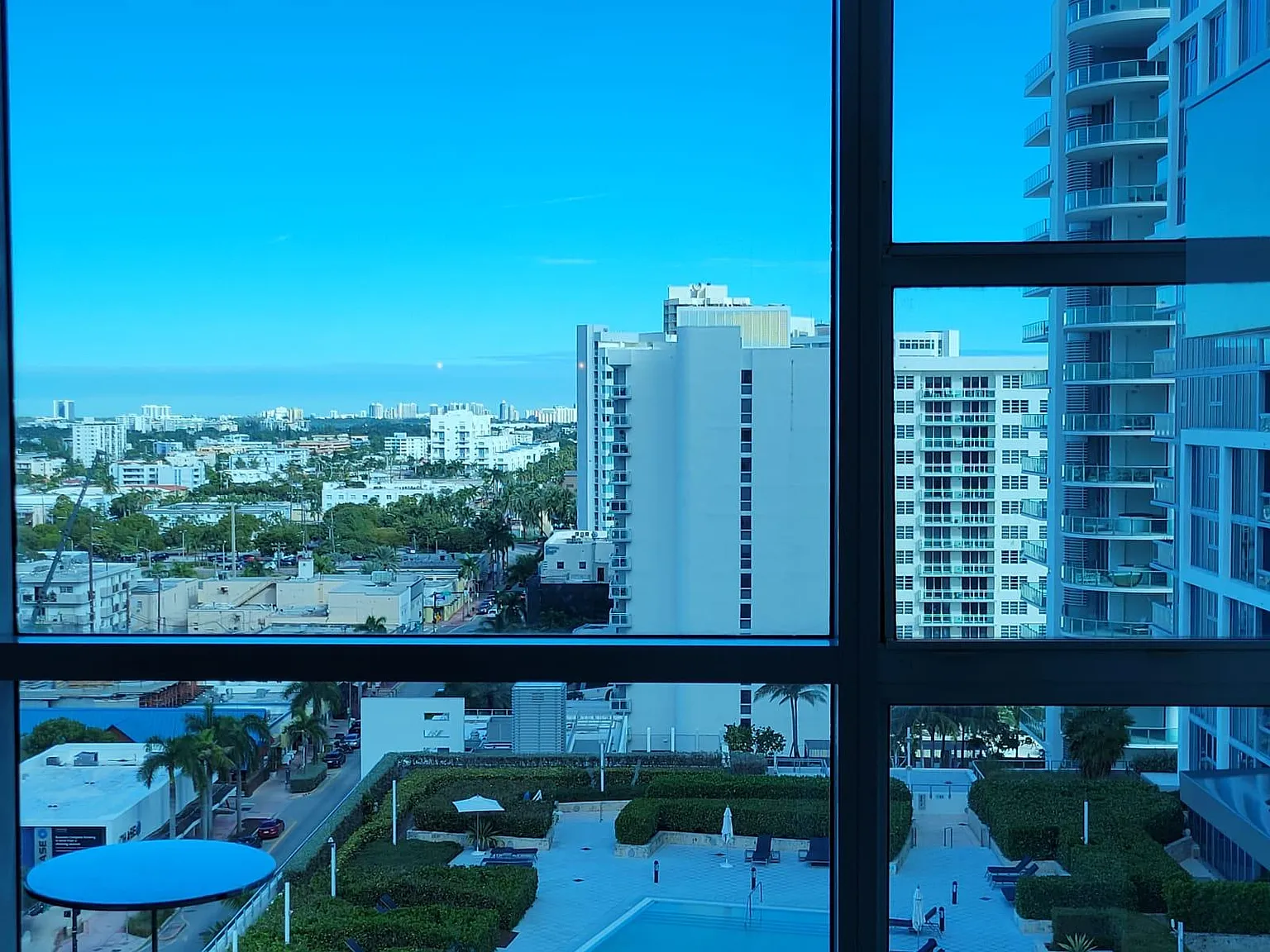 6801 Collins Ave — Photo 2