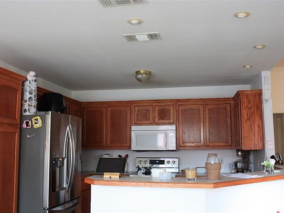 5th image of 1120 Oak Grove Ln