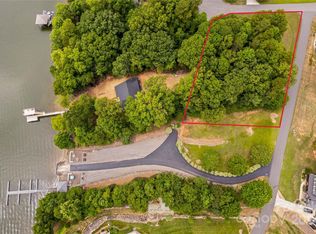 137 Harborcliff Dr, Statesville, NC 28677