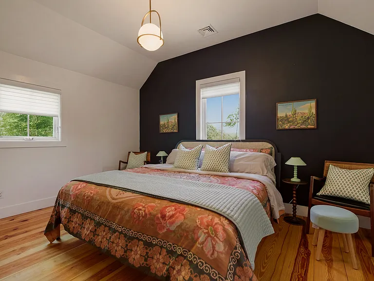 130 Carroll Ave — Photo 15