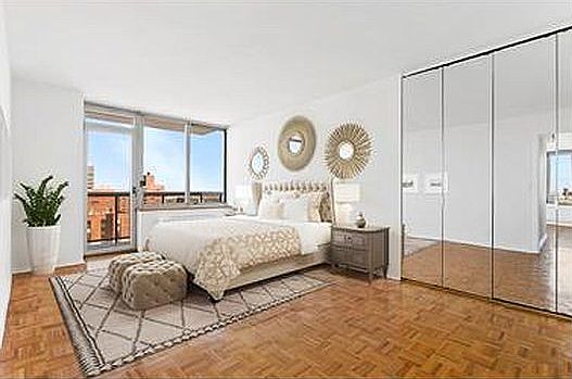 4th image of 200 E 89th St APT 33B