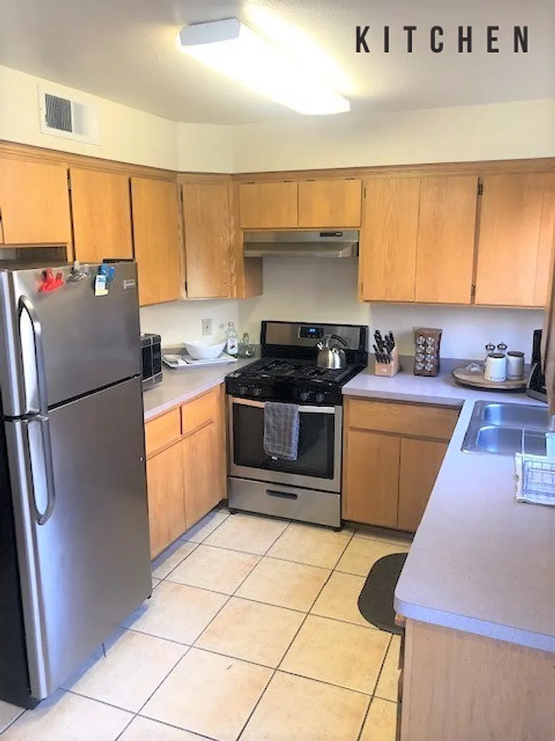 Legacy Townhome — Photo 4