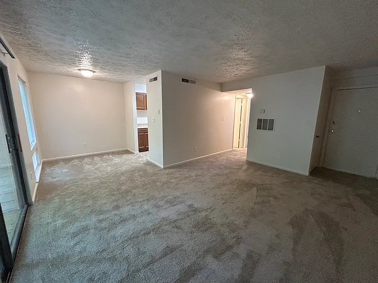 Huntingwood Apartments — Photo 20