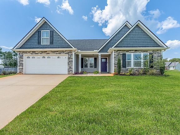 2nd image of 170 Fruitridge Trl
