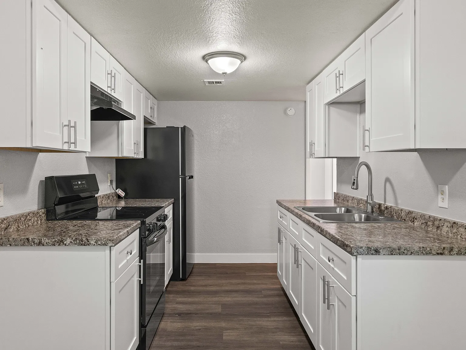 Mariposa Flats — Photo 2